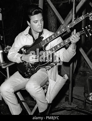 (Archival Classic Cinema - Elvis Presley Retrospective) Elvis Presley, „Spinout“ 1966 MGM File Reference # 31616 068THA Stockfoto