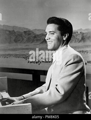 (Archival Classic Cinema - Elvis Presley Retrospective) Elvis Presley, circa 1965 File Reference # 31616 077THA Stockfoto