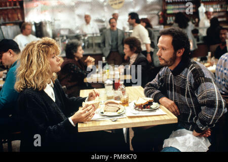 Film Still oder Werbung noch von 'Als Harry Sally' Meg Ryan und Billy Crystal © 1989 Castle Rock Alle Rechte vorbehalten Datei Referenz # 31623016 THA für die redaktionelle Nutzung nur Stockfoto