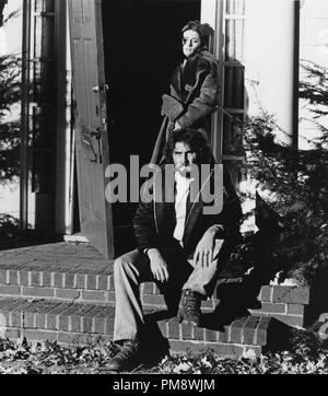 Studio Werbung immer noch von der "Amityville Horror" James Brolin und Margot Kidder © 1979 American International Pictures Alle Rechte vorbehalten Datei Referenz # 31718062 THA für die redaktionelle Nutzung nur Stockfoto