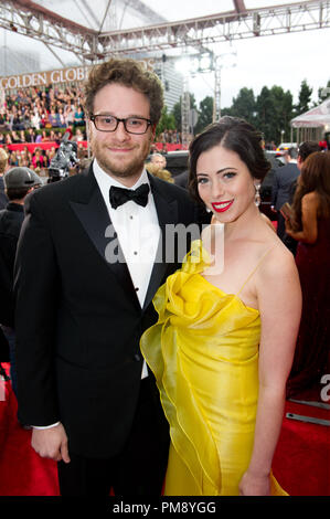 Seth Rogen und Gäste nehmen an der 69. jährlichen Golden Globes Awards im Beverly Hilton in Beverly Hills, CA am Sonntag, den 15. Januar 2012. Stockfoto