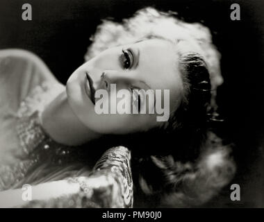 (Archival Classic Cinema – Greta Garbo Retrospektive) Greta Garbo, „Inspiration“ 1931 MGM File Reference # 31523 002THA Stockfoto