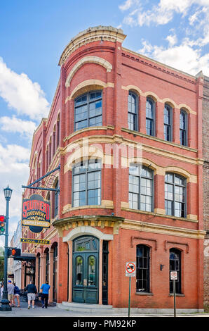 Southend Brewery & Räucherei ist dargestellt in der historischen Wagener Gebäude, ca. 1880, 5. April 2015 in Charleston, South Carolina. Stockfoto