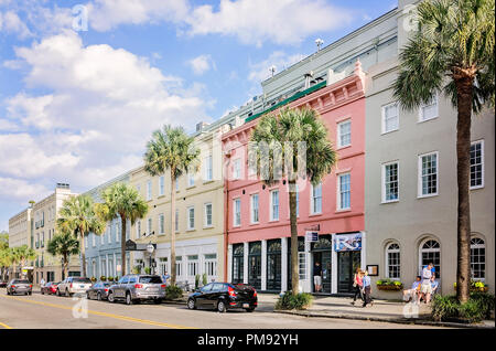 Die Geschäfte sind dargestellt auf Verkäufer-anfrage Bereich, 5. April 2015 in Charleston, South Carolina. Stockfoto