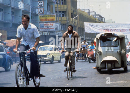 Studio Werbung immer noch von "Good Morning, Vietnam" Robin Williams, Forest Whitaker © 1987 Touchstone Pictures Alle Rechte vorbehalten Datei Referenz # 31697229 THA für die redaktionelle Nutzung nur Stockfoto