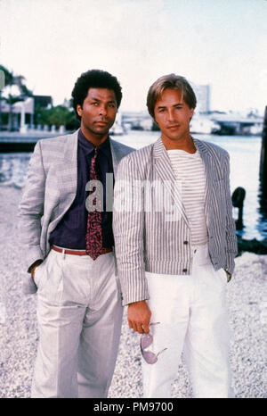 Studio Werbung noch von 'Miami Vice' Philip Michael Thomas, Don Johnson ca. 1985 Stockfoto