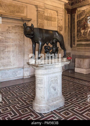 Original Kapitolinischen She-Wolf, Kapitolinischen Museen, Rom, Italien Stockfoto