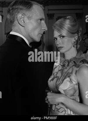 Mad Men Staffel 6 (2013) noch von Januar Jones und Christopher Stanley in Mad Men Stockfoto