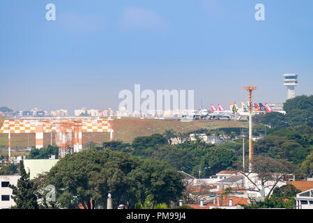 Sao Paulo, Brasilien, Mai 26, 2018: Flugzeuge der Landung am Flughafen Congonhas in São Paulo, Brasilien Stockfoto