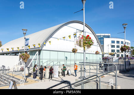 Sportzentrum, Brunel University London, Kingston Lane, Uxbridge, London Borough von Hillingdon, Greater London, England, Vereinigtes Königreich Stockfoto