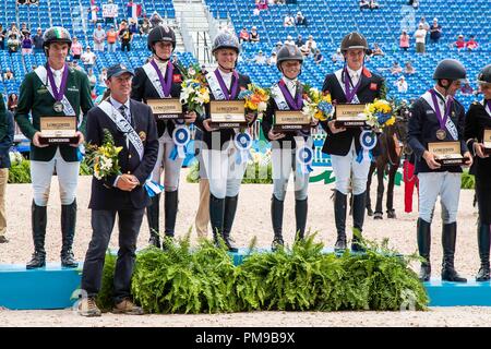 Tryon, USA. 17.September 2018. Medaille Podium. Team GBR in Gold. Rosalind Canter. Piggy Französisch. Tom Mcewan. Kristina Koch. Dressurreiten Springreiten Tag 6. World Equestrian Games. WEG 2018 Tryon. North Carolina. USA. 17.09.2018. Credit: Sport in Bildern/Alamy leben Nachrichten Stockfoto