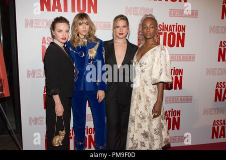 New York, NY, USA. 17 Sep, 2018. Odessa Junge, Suki Waterhouse, Hari Nef, Abra in der Ankunftshalle für ERMORDUNG NATION Screening, Metrograph, New York, NY 17. September 2018. Credit: Jason Smith/Everett Collection/Alamy leben Nachrichten Stockfoto