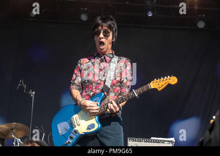 Chicago, Illinois, USA. 16 Sep, 2018. JOHNNY MARR während Riot Fest am Douglas Park in Chicago, Illinois Credit: Daniel DeSlover/ZUMA Draht/Alamy leben Nachrichten Stockfoto