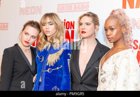 New York, NY - 17. September 2018: Odessa Junge, Suki Waterhouse, Hari Nef, Abra besuchen Premiere der Ermordung Nation bei Metrograph Stockfoto