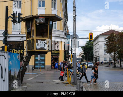 Sofia, Bulgarien. 11 Sep, 2018. 11.09.2018, Bulgarien, Sofia: Eine Verkehrsüberwachung befindet sich an einer Kreuzung. Foto: Jens Kalaene/dpa-Zentralbild/ZB | Verwendung weltweit/dpa/Alamy leben Nachrichten Stockfoto