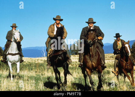 Studio Werbung immer noch von "Return to Snowy River' Brian Dennehy © 1988 Buena Vista Bilder Alle Rechte vorbehalten Datei Referenz # 31694134 THA für die redaktionelle Nutzung nur Stockfoto