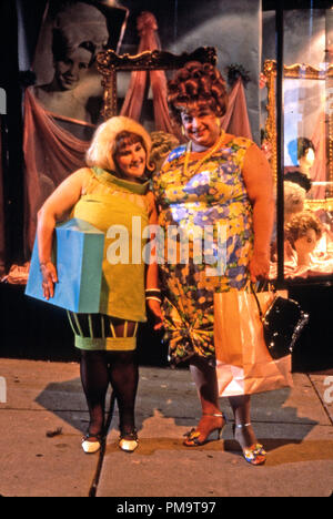 Studio Werbung immer noch von "Hairspray" Ricki Lake, Göttliche © 1988 New Line Cinema Alle Rechte vorbehalten Datei Referenz # 31694181 THA für die redaktionelle Nutzung nur Stockfoto