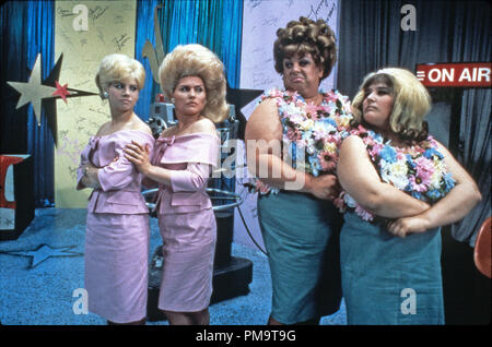 Studio Werbung immer noch von "Hairspray" Colleen Fitzpatrick, Deborah Harry, Göttlich, Ricki Lake © 1988 New Line Cinema Alle Rechte vorbehalten Datei Referenz # 31694190 THA für die redaktionelle Nutzung nur Stockfoto