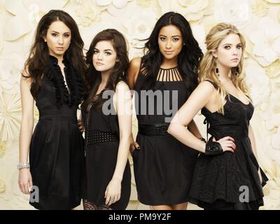 PRETTY LITTLE LIARS - ABC's Familie "Pretty Little Liars' Sterne Troian Bellisario als Spencer Hastings, Lucy Hale als Aria Montgomery, Shay Mitchell als Emily Felder und Ashley Benson als Hanna Marin. Stockfoto