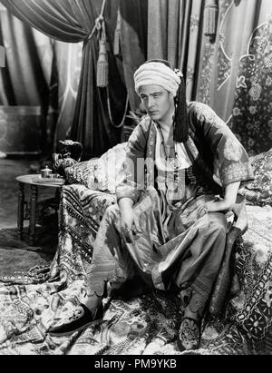 Studio Werbung noch: Auf der Shiek' Rudolph Valentino 1926 UA Datei Referenz # 31780 211 THA Stockfoto