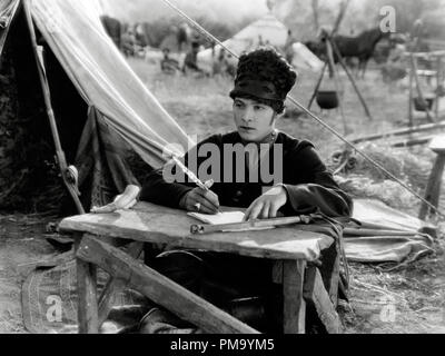 Studio Publicity still: 'Der Adler' Rudolph Valentino 1925 Aktenzeichen # 31780 229THA Stockfoto