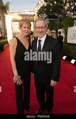 Für BEST DIRECTOR - Motion Picture Nominiert für "LINCOLN", Regisseur Steven Spielberg nimmt an der 70. jährlichen Golden Globe Awards mit Kate Capshaw im Beverly Hilton in Beverly Hills, CA am Sonntag, den 13. Januar 2013. Stockfoto