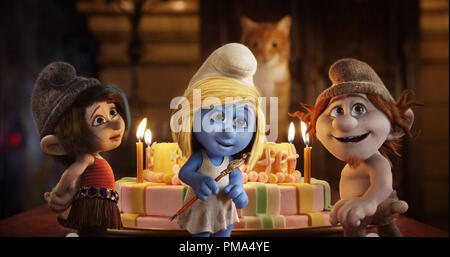 Vexy (Christina Ricci), Schlumpfine (Katy Perry) und Hackus (J.B. Smoove) von Columbia Pictures und Sony Pictures Animation der Schlümpfe 2. Stockfoto