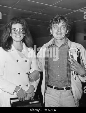 David Hemmings und Frau Gayle Hunnicutt, 1968 Datei Referenz # 32263 800 THA Stockfoto