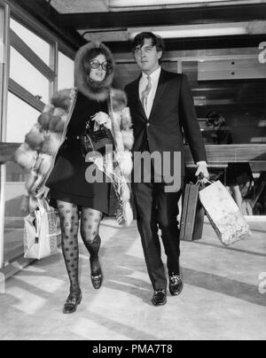 David Hemmings und Frau Gayle Hunnicutt, 1968 Datei Referenz # 32263 803 THA Stockfoto