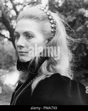 Vanessa Redgrave während der Dreharbeiten zu "Mary, Königin der Schotten" 1971 © GFS/Hollywood Archiv - Alle Rechte vorbehalten File Reference # 32263 870 THA Stockfoto