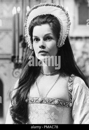 Genevieve Bujold, im Charakter während der Dreharbeiten zu "Anne der Tausend Tage" 1969 Datei Referenz # 32368 030 THA Stockfoto