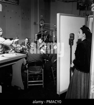 Portrait von Lena Horne und Lennie Hayton, New York, N.Y., zwischen 1946 und 1948. Foto: William P. Datei Referenz # 32368 497 THA Stockfoto