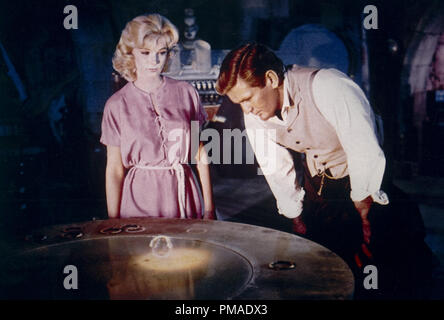 Doris Lloyd, Rod Taylor, 'Time Machine' 1960 MGM Datei Referenz # 32509 405 THA Stockfoto