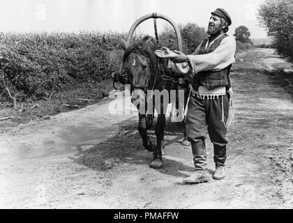 Chaim Topol in "Fiedler auf dem Dach", 1967 Datei Referenz # 32633 573 THA Stockfoto