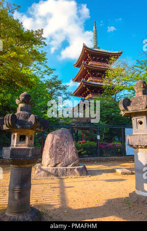 Fünf stöckige Pagode des Kaneiji Tempel in Ueno Park in Tokio, Japan, Tokio, Japan - 29. APRIL 2018: Fünf stöckige Pagode des Kaneiji Tempel in Ueno Park i Stockfoto