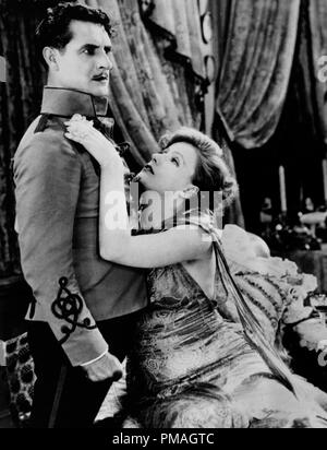 John Gilbert und Greta Garbo", dem Fleisch und dem Teufel" 1926 MGM Datei Referenz # 32733 277 THA Stockfoto