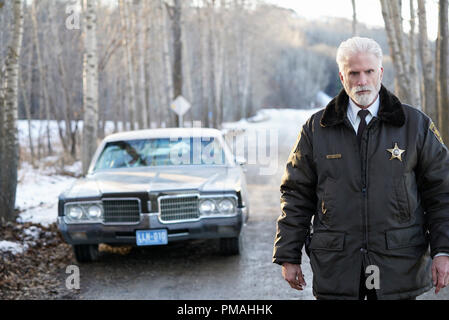 FARGO - 'Vor dem Gesetz' - Episode 202 (lüftet Oktober 19, 10:00 pm E/p) dargestellt: Ted Danson wie Hank Larsson. Stockfoto