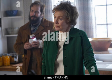 FARGO - 'Vor dem Gesetz' - Episode 202 (lüftet Oktober 19, 10:00 pm E/p) dargestellt: (L-R) Angus Sampson als Bär Gerhardt, Jean Smart, wie Floyd Gerhardt. Stockfoto