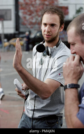 Autor/Regisseur JOHN HAMBURG am Set seines neuen romantische Komödie, Kam Polly. (2004) Stockfoto