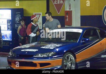 (L und R, Vordergrund) Twinkie (Bow Wow) und underdog Street Racer Sean Boswell (LUCAS BLACK) außerhalb einer '01 Nissan Silvia S15" DAS SCHNELLE UND DAS WÜTENDE: TOKYO Drift" (2006) Stockfoto