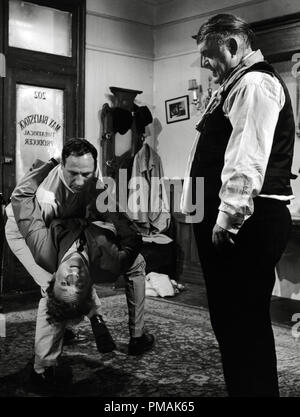 Regisseur Mel Brooks, Gene Wilder und Zero Mostel am Set von "Der Erzeuger (1968) MGM Datei Referenz # 33300 250 THA Stockfoto