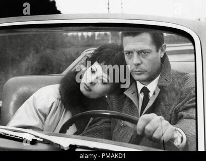 Sophia Loren, Marcello Mastroianni, "Gestern, Heute und Morgen" (1963), Botschaft Bilder (aka Ieri, oggi, DOMANI) Datei Referenz # 33300 424 THA Stockfoto