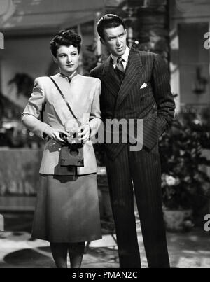 Film still/Publicity still von „The Philadelphia Story“ Ruth Hussey, James Stewart 1940 MGM - No Release - for redtorial Use File Reference # 33505 278THA Stockfoto