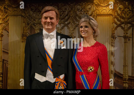 Das königliche Paar Figuren, König Willem-Alexander und Maxima Queen bei Madame Tussauds. Asmterdam, Niederlande Stockfoto