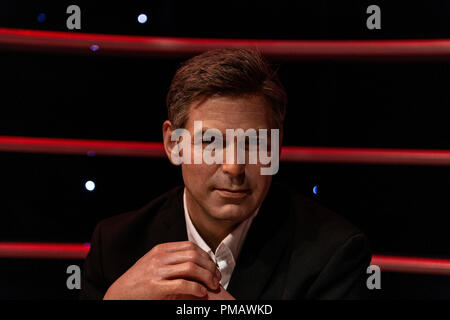 Berühmte Schauspieler George Clooney Wachs Statue in Madame Tussaud's Wax Museum, Amsterdam, Niederlande Stockfoto