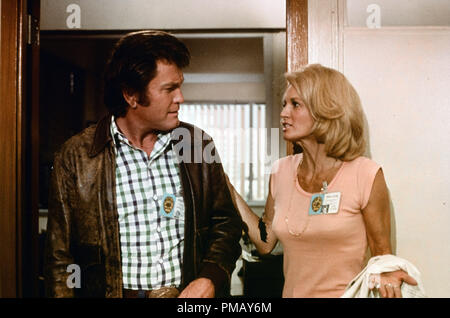 Earl Holliman und Angie Dickinson, "Police Woman" ca. 1975 Datei Referenz # 325557 073 THA Stockfoto