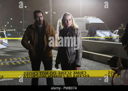 Die Brücke - Bild: (L-R) Demian Bichir als Marco Ruiz, Diane Kruger als Sonya Kreuz. CR: FX Network Stockfoto