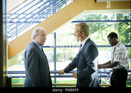 Michael McKean als Klemme McGill und Patrick Fabian als Howard Hamlin - Bessere Call Saul Saison 2, Foto: Ursula Coyote/Sony Pictures Television/AMC Stockfoto