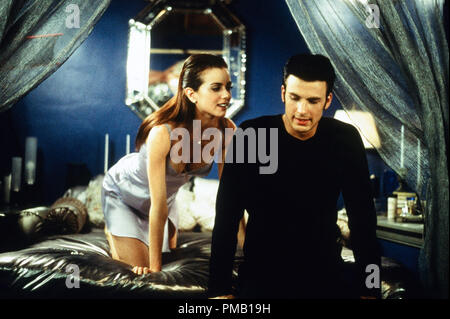 Mia Kirshner und Chris Evans, "nicht ein anderer jugendlich Film" (2001) Columbia Pictures Datei Referenz # 33018 040 THA nur für redaktionelle Verwendung - Alle Rechte vorbehalten Stockfoto