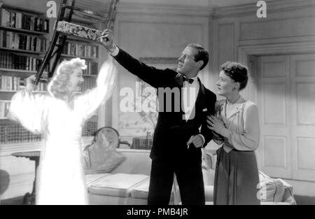 Kay Hammond, Rex Harrison, Constance Cummings, "Blithe Spirit" (1945) Datei Referenz # 33371 233 THA Stockfoto